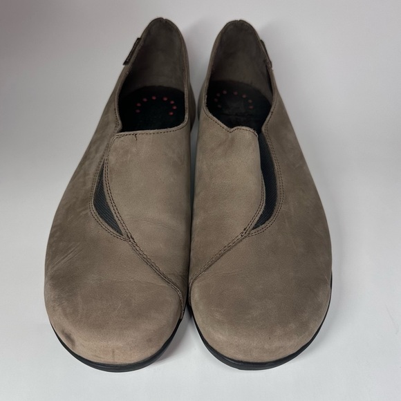 Mephisto Shoes Women's 9.5 Taupe Nubuck Suede Leather Comfort Loafers Career - Picture 2 of 12